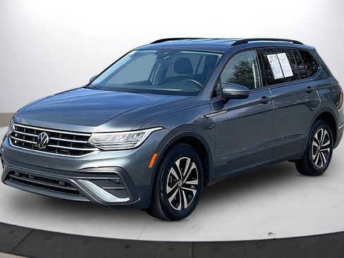 Used 2024 Volkswagen Tiguan S image 4