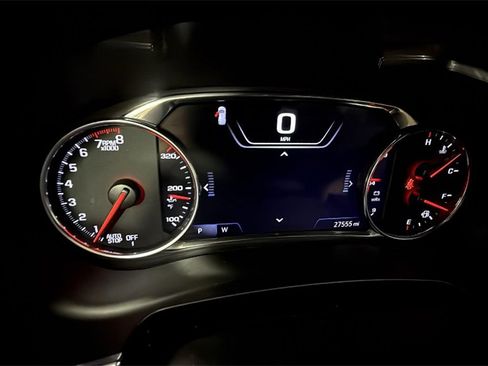 Used 2023 Chevrolet Traverse Premier image 19