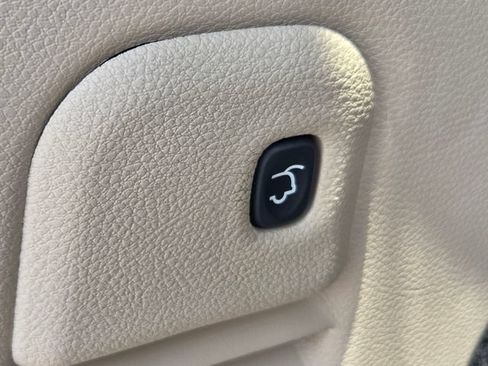 Used 2019 Jeep Grand Cherokee Limited w/ Luxury Group II RWD image 33