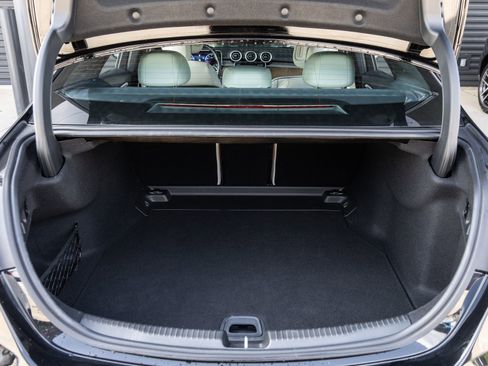 Used 2025 Mercedes-Benz C 300 Sedan image 34