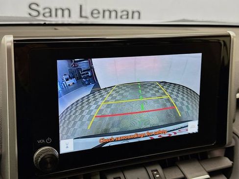 Used 2023 Toyota RAV4 XLE Premium image 14