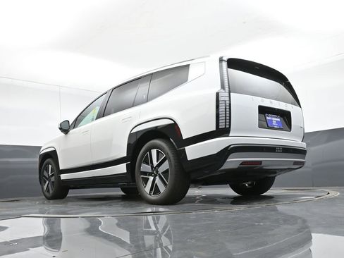 New 2026 Hyundai Ioniq 9 SEL image 44