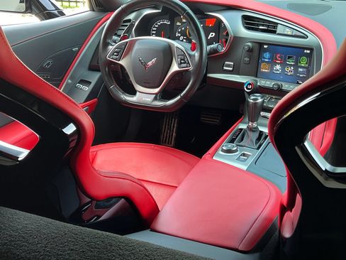 Used 2017 Chevrolet Corvette Z06 w/ Z07 Performance Package RWD image 19