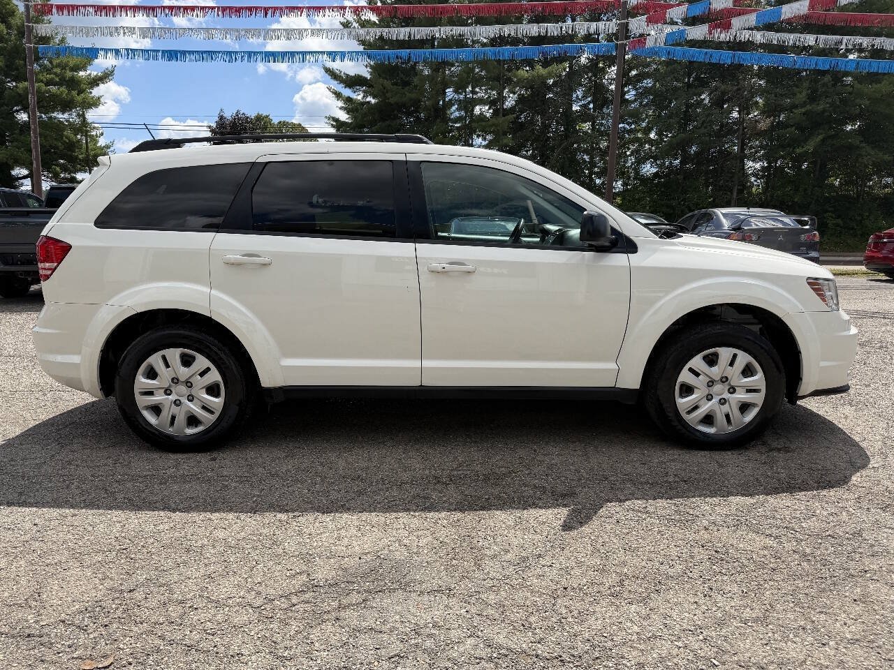 Used 2018 Dodge Journey SE FWD image 4
