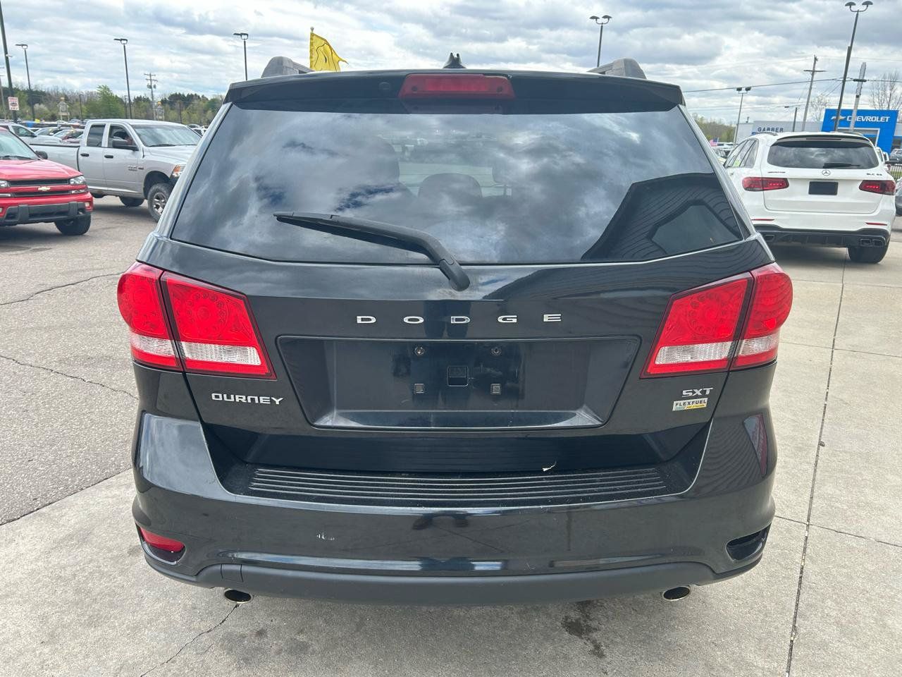 Used 2013 Dodge Journey SXT w/ Flexible Seating Group FWD image 6