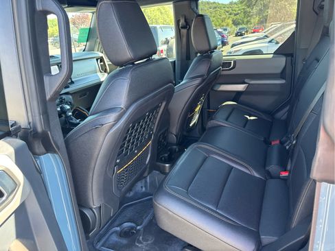 Used 2023 Ford Bronco Badlands w/ Sasquatch Package image 10