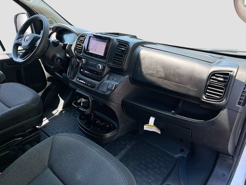 Used 2025 RAM ProMaster 2500 w/ U-Haul Equipment Group FWD image 26