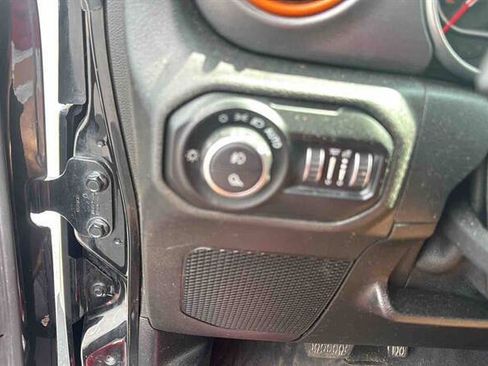 Used 2021 Jeep Gladiator Mojave AWD/4WD image 13