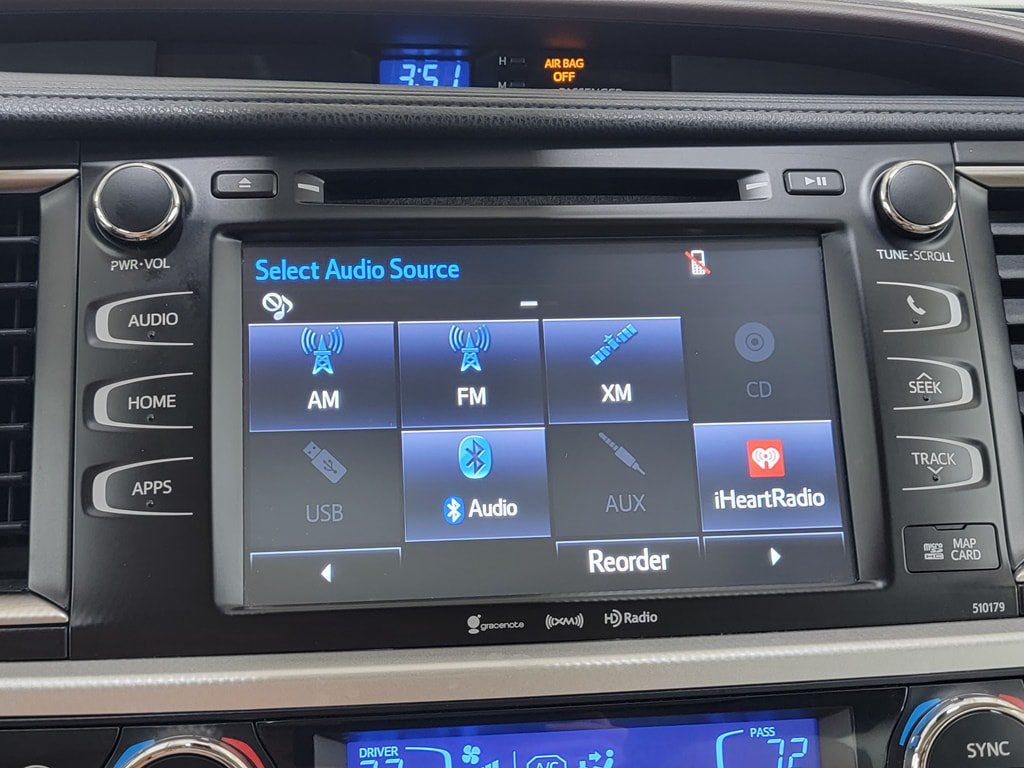 Used 2017 Toyota Highlander XLE FWD image 22