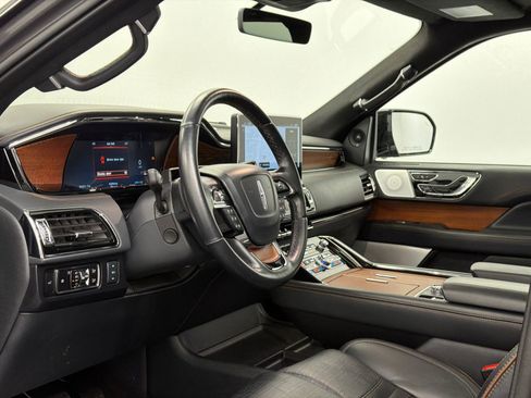 Certified 2024 Lincoln Navigator L Black Label AWD/4WD image 18