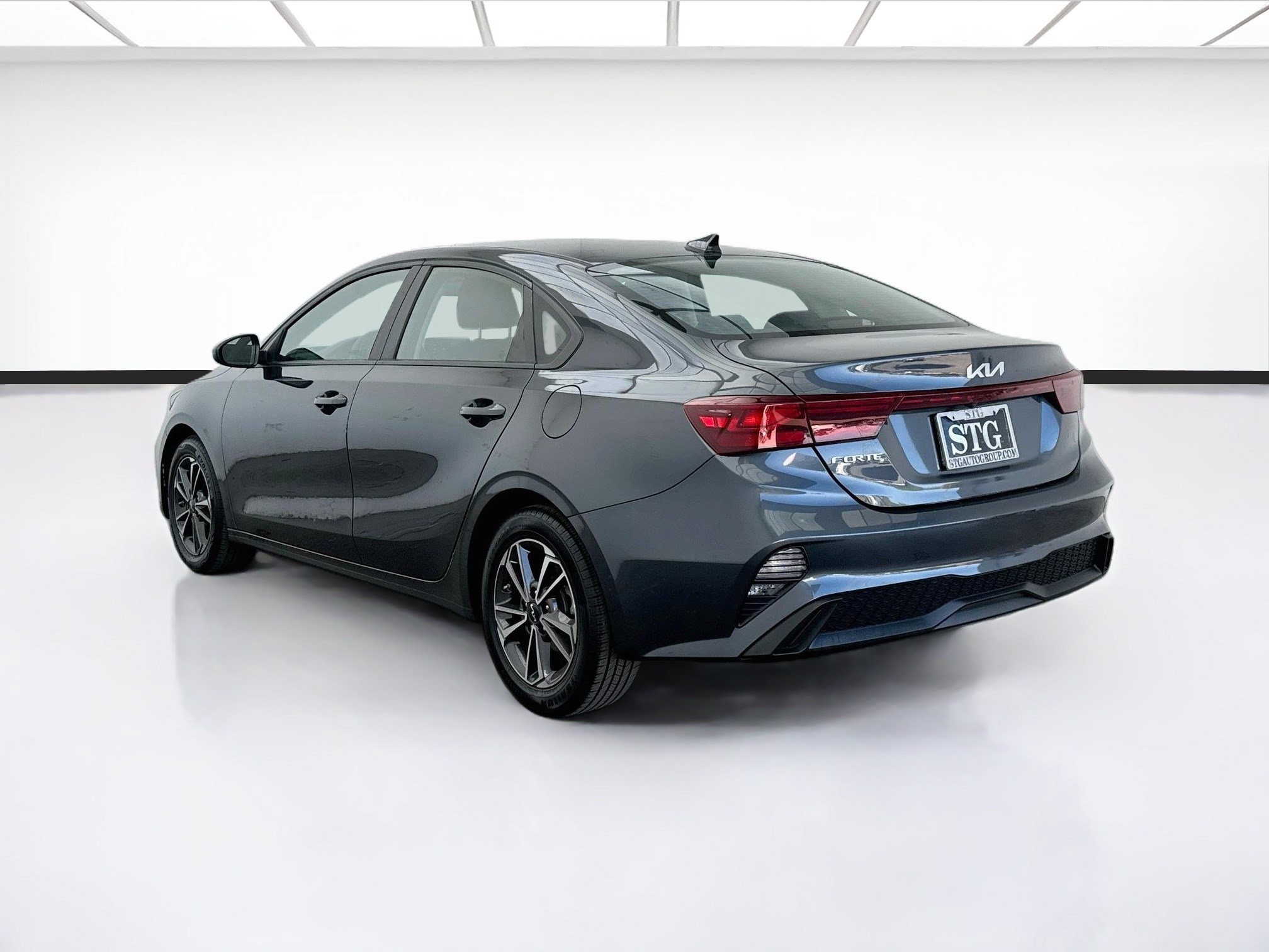 Used 2023 Kia Forte LXS FWD image 6