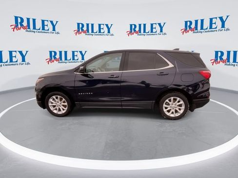 Used 2020 Chevrolet Equinox LT w/ Driver Convenience Package image 5