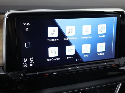 Used 2026 Volkswagen Atlas SE FWD image 25