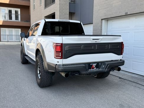 Used 2019 Ford F150 Raptor w/ Equipment Group 802A Luxury AWD/4WD image 3