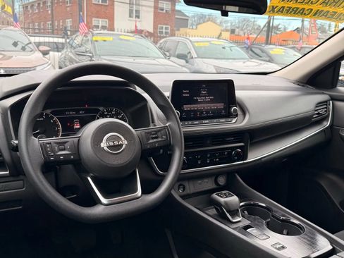 Used 2024 Nissan Rogue S image 16