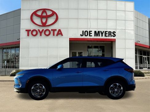 Used 2025 Chevrolet Blazer LT image 7