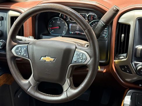 Used 2015 Chevrolet Silverado 1500 High Country w/ High Country Premium Package AWD/4WD image 14