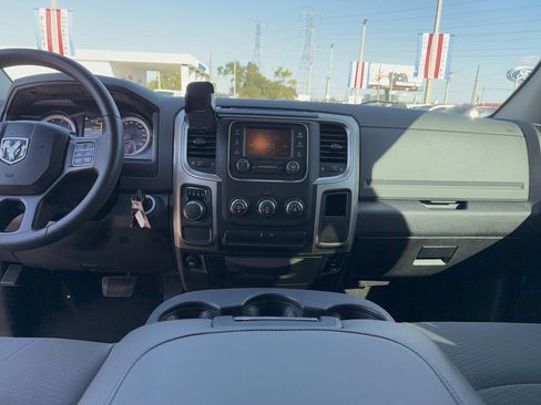 Used 2017 RAM 1500 Classic SLT image 25