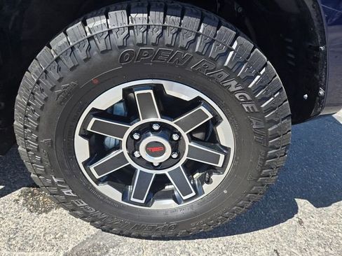 Used 2024 Toyota 4Runner TRD Off-Road Premium w/ Moonroof Package AWD/4WD image 42