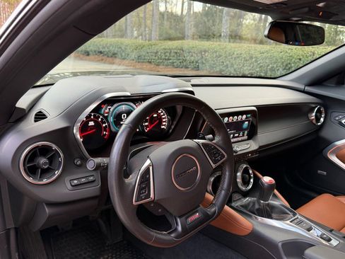 Used 2018 Chevrolet Camaro SS image 18