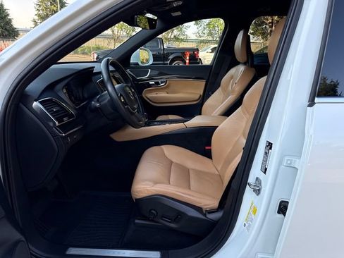 Used 2018 Volvo XC90 T6 Momentum w/ Convenience Package AWD/4WD image 21