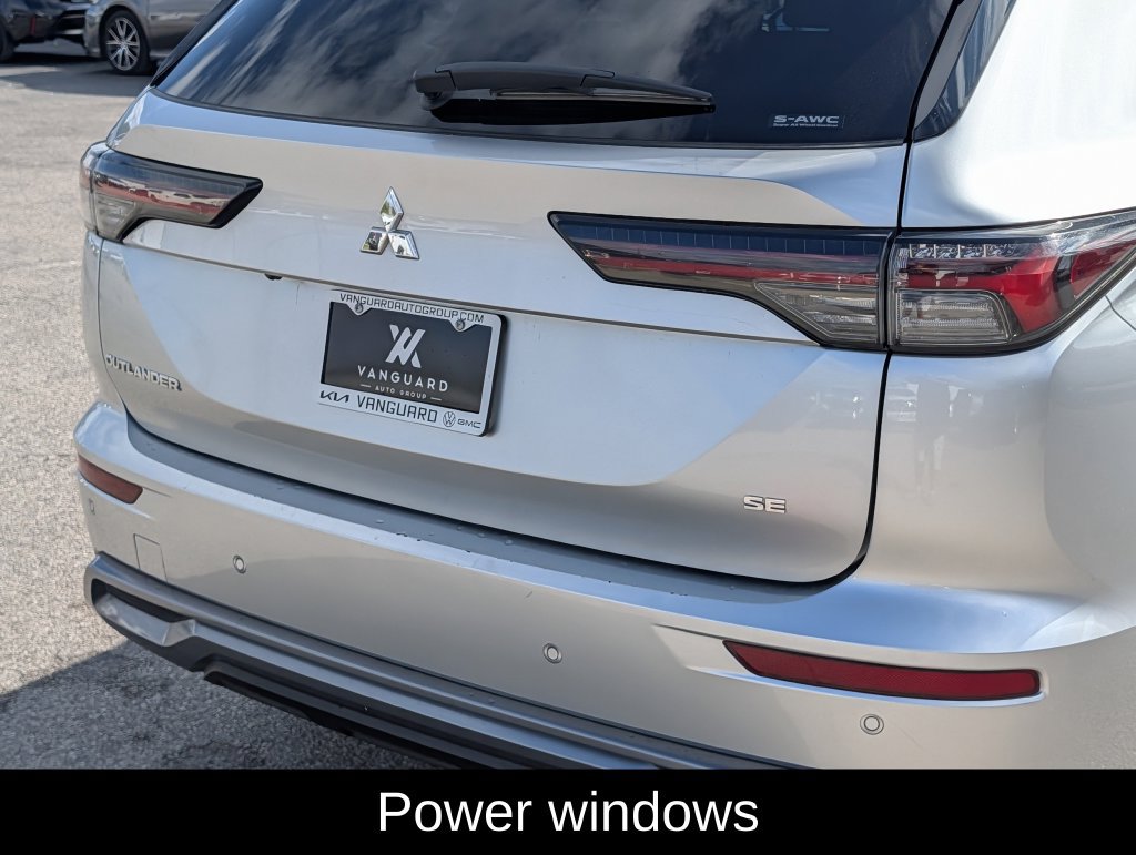 Used 2025 Mitsubishi Outlander SE AWD/4WD image 7