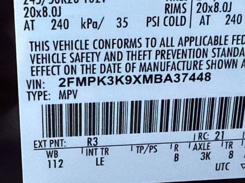 Used 2021 Ford Edge Titanium image 34