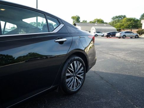 Used 2025 Nissan Altima 2.5 SV FWD image 21