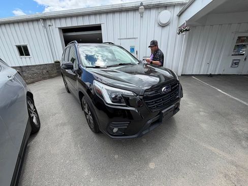 Used 2022 Subaru Forester Limited AWD/4WD image 7