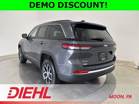 New 2025 Jeep Grand Cherokee Limited w/ Trailer Tow Package image 5