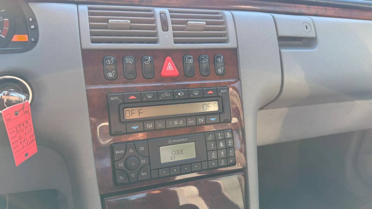 Used 1999 Mercedes-Benz E 320 4MATIC Sedan image 13