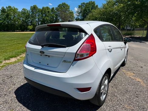 Used 2018 Ford Fiesta SE FWD image 4