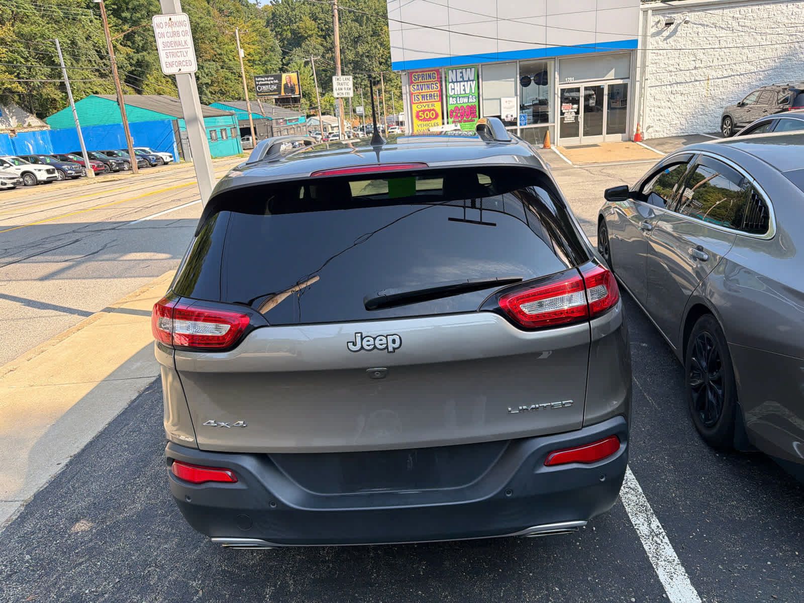 Used 2018 Jeep Cherokee Limited AWD/4WD image 11