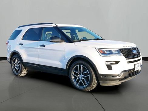Used 2019 Ford Explorer Sport image 4