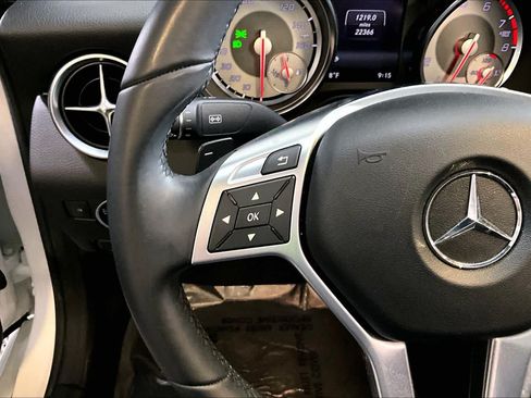 Used 2016 Mercedes-Benz SLK 350 image 21