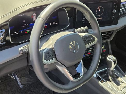 Certified 2026 Volkswagen Jetta SE FWD image 20