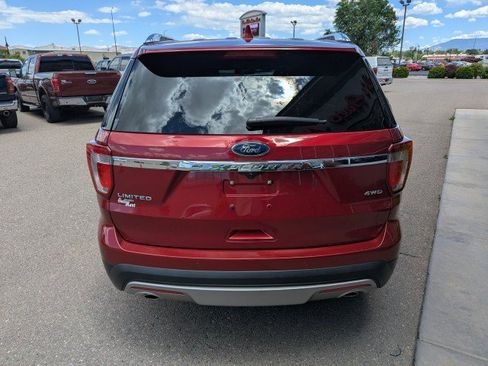 Used 2017 Ford Explorer Limited w/ Equipment Group 301A AWD/4WD image 4