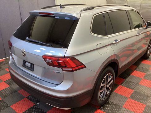 Used 2019 Volkswagen Tiguan SE AWD/4WD image 3