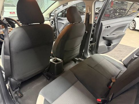Used 2021 Nissan Versa SV FWD image 39