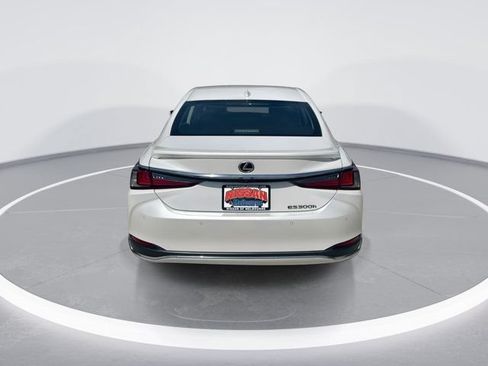 Used 2024 Lexus ES 300h Ultra Luxury w/ Accessory Package (Z2) FWD image 7