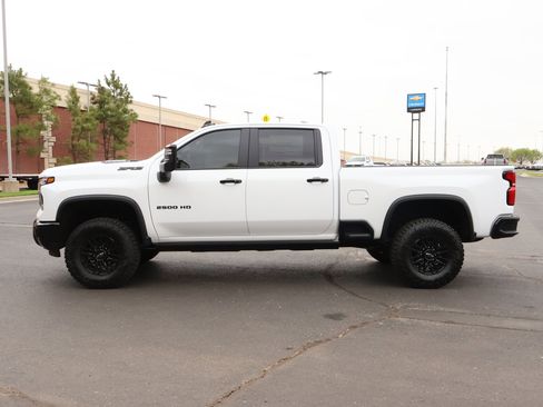 New 2026 Chevrolet Silverado 2500 ZR2 w/ LPO, Dark Essentials Package AWD/4WD image 34