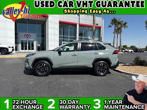 Used 2020 Toyota RAV4 XLE w/ Convenience Package AWD/4WD image 1
