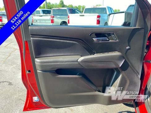 Used 2023 Chevrolet Colorado LT w/ LT Convenience Package II AWD/4WD image 13