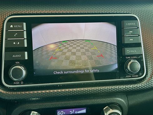 Used 2019 Nissan Kicks SV FWD image 21