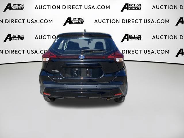 Used 2021 Nissan Kicks S FWD image 11