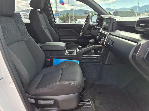 Used 2026 Toyota 4Runner SR5 AWD/4WD image 30