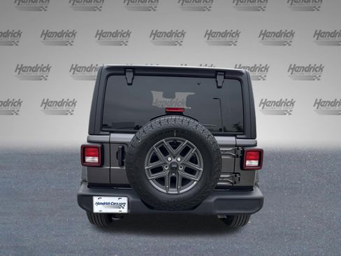 Used 2025 Jeep Wrangler Sport S image 8