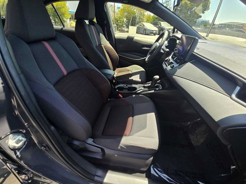 Used 2025 Toyota Corolla SE w/ Convenience Package FWD image 10