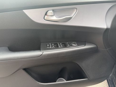 Used 2024 Kia Forte LXS image 14