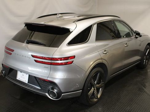 Used 2024 Genesis GV70 2.5T w/ Sport Prestige Package AWD/4WD image 4